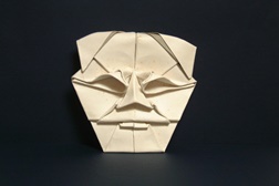 Museu do Oriente organiza workshop de origami de figura humana