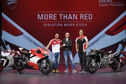 EICMA 2016: Ducati apresenta seis novos modelos em Milão