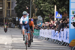 Emanuel Duarte brilha na Póvoa de Varzim e conquista a XXVIII Clássica da Primavera - Por equipas, foi a EFAPEL Cycling a grande vencedora