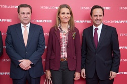 António Belo, administrador-delegado da MAPFRE; Infanta Elena Borbón; Fernando Medina, presidente da câmara de Lisboa