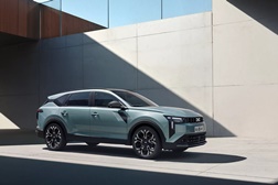 Dacia apresenta o seu roteiro estratégico para 2030 - Striker – um inesperado e dinâmico crossover do segmento C da Dacia revelado em Junho