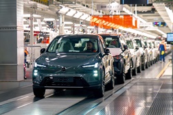Volvo arranca produção do novo EX60, o SUV elétrico que marca uma nova fase da marca