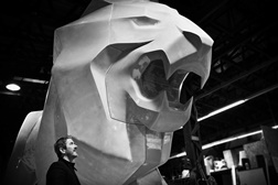 Peugeot apresenta novo embaixador no Salão de Genebra
