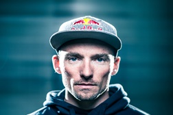 Kenny Belaey, lenda do Trial Bike, anima etapa lusa do WRC Rally de Portugal