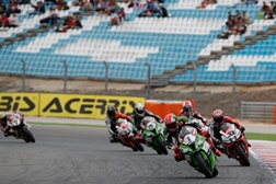 Sykes e Rea vencem jornada do Mundial de Superbike em Portimão