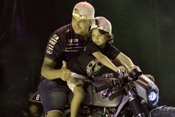 Filho de peixe não sabe nadar porque eu não quero!