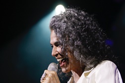 Simone celebra 50 anos de carreira ao vivo no CAE da Figueira da Foz - Dia 8 de Julho
