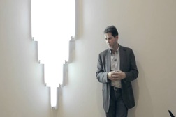 Veja ou reveja online «As escolhas dos críticos» Dan Flavin por João Pinharanda