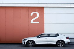 Polestar 2: Chegou o concorrente da Tesla? - Apresentado esta manhã o novo modelo de carro elétrico da Polestar