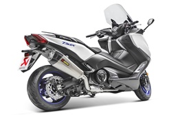 Akrapovic apresenta linha de escapes em titânio para a nova Yamaha T-Max 2017