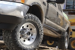 Pneus Wrangler DuraTrac da Goodyear ganham Prémio ‘Off-road’ 2016