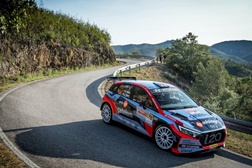 Kris Meeke vence o Rali de Castelo Branco - Sousa bate Fontes, Teodósio e Araújo em épica batalha pelo segundo posto