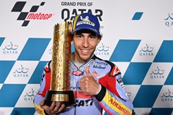A evolução da espécie - Cada vez mais difíceis de guiar, as MotoGP têm de equilibrar a evolução tecnológica com o espetáculo