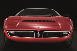 Maserati Bora completa 50 anos - Na marca foi o 1º automóvel de estrada com motor em posição central traseira