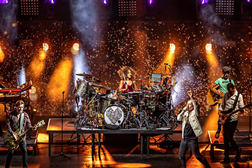 Simple Minds anunciam a Global Tour 2024 com passagem por Portugal - Concertos no final de Julho em Lisboa e no Porto