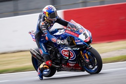 SBK, 2022, Donington Park - Primeira vitória de Razgatlioğlu - Bautista cai de segundo 