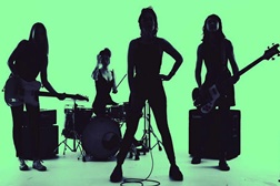 Anarchicks apresentam novo vídeo "Black Box"