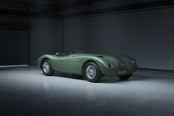 A festejar os “70”: Jaguar C-Type entra na família “Clássicos de Continuação” - Uma edição limitada construída à mão