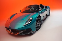 Maserati MCPURA: essência da performance estreia-se em Goodwood - O novo superdesportivo MCPURA, disponível quer enquanto coupé, quer como descapotável