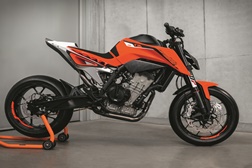 KTM 790 Duke (protótipo) apresentado na EICMA