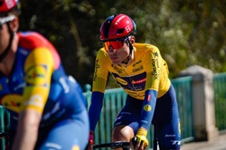 Paul Magnier bisa na quarta etapa da Volta ao Algarve e Juan Ayuso continua na liderança