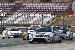 Veloso Motorsport defende título nas 32H Maxi Endurance 2016