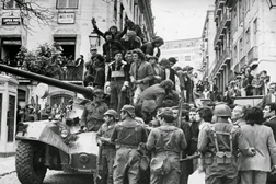 A história da Revolução do 25 de Abril é-lhe contada pela Guide4U
