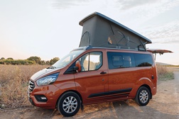 Erwin Hymer e Ford celebram parceria estratégica - Ford Transit e Ford Transit Custom para o desenvolvimento de veículos de lazer e autocaravanas 