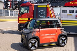 Rocks-é Vermelho, Ágil, Elétrico - De plantão no Corpo de Bombeiros da Fábrica da Opel 