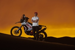 Estátua de homenagem a Paulo Gonçalves já com data de revelação