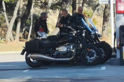 BMW R1800 C apanhadas a testar em estrada