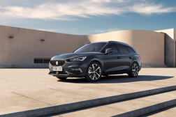 Seat LEON atualizado - Novos motores e interiores melhorados