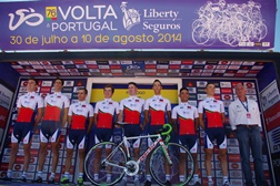 Equipa preparada para iniciar a Volta