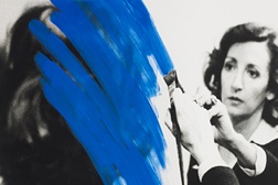 Helena Almeida. Pintura Habitada, 1975. Col. Fundação de Serralves - Museu de Arte Contemporânea, Porto. Foto: Filipe Braga, © Fundação de Serralves, Porto 