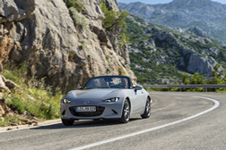 Mazda MX-5 de 2024 celebra 35 anos de prazer de condução - A escolha perfeita para passeios a céu aberto