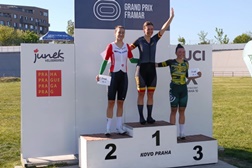 Daniela Campos é a segunda classificada em Omnium no GP Junek Velodromes na República Checa