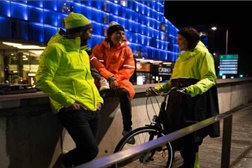 Equipamento B'Twin para ciclistas urbanos