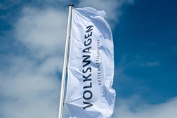 Volkswagen pára a produção de veículos na Rússia e suspende a exportação - As medidas têm efeito imediato