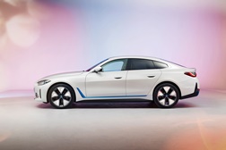 BMW dá um vislumbre do i4 um novo grande coupé totalmente elétrico - A revelação aconteceu durante a Conferência Anual do Grupo BMW