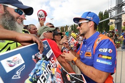 Miguel Oliveira: “A KTM tem de ser pilotada ao estilo do Marc Marquez”