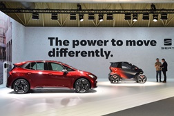 SEAT arranca com a sua ofensiva elétrica em Barcelona - A marca lidera a estratégia de micromobilidade urbana do Grupo Volkswagen