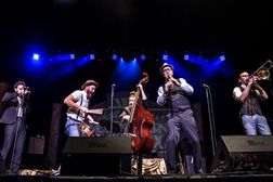 Scott Bradlee's Postmodern Jukebox com concertos nos coliseus
