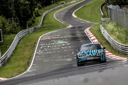 Porsche Taycan estabelece recorde em Nürburgring - 7 minutos e 42 segundos
