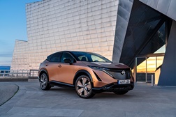 Nissan desvenda as cores tecnológicas da nova era elétrica do ARIYA - Aplicação de tintas altamente avançada e ambientalmente sustentável