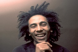 Revelado novo vídeo oficial de “No Woman No Cry” de Bob Marley no Dia Internacional do Reggae