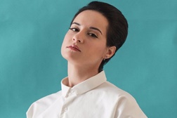 Isaura assina com a Universal Music Portugal