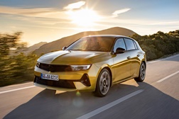 Novo Opel Astra Hybrid Plug-in - Mais potência e autonomia, mas o mesmo preço