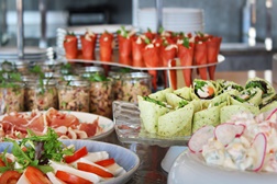 Saiba como desfrutar de um bom buffet com estas sugestões do AP Eva Senses