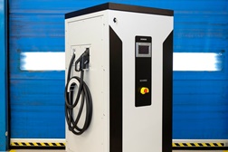 Primeiro carregador elétrico made in Portugal já chegou ao destino - Destinado a carregar autocarros elétricos