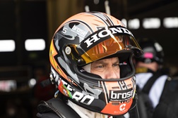Tiago Monteiro corre em 'casa' este fim-de-semana - Segunda jornada do FIA WTCR no Circuito do Estoril